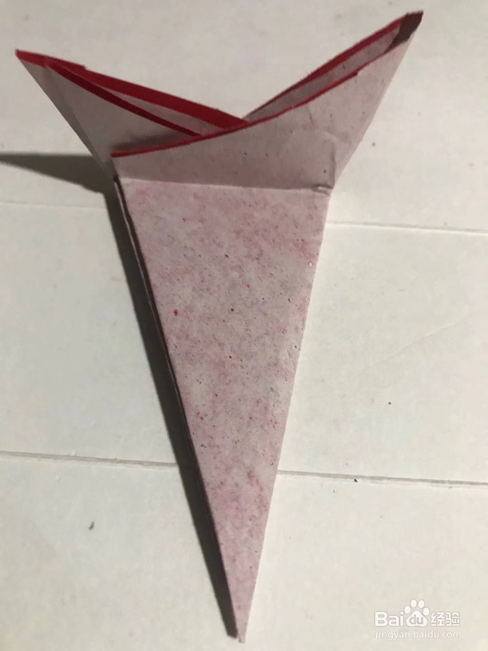 怎样用彩纸裁剪一副十二角窗花图案