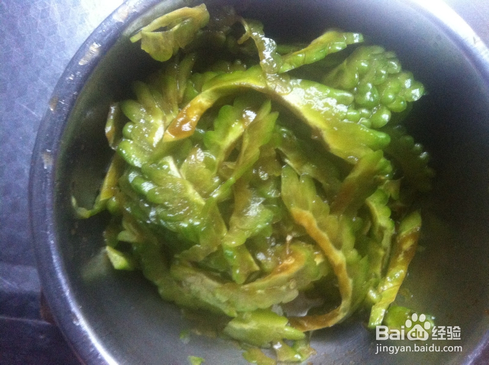 【我是美食家】怎么做凉拌苦瓜