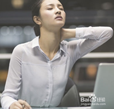 哪些不良的生活习惯会诱发颈椎病?