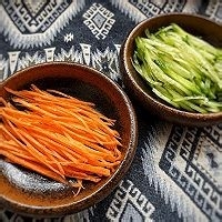 鸡丝拌面的做法