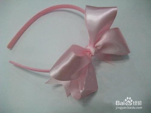 怎么用丝带做出漂亮蝴蝶结