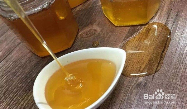 蜂蜜开盖有气怎么回事?蜂蜜会产生气体吗?