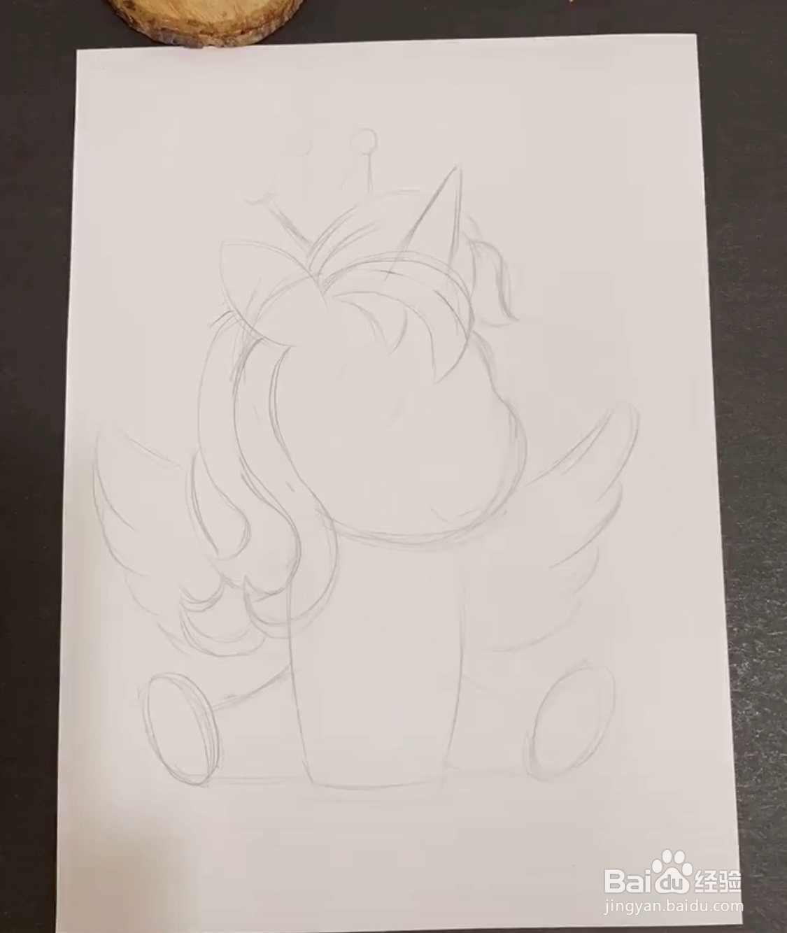 教你用马克笔绘画会飞的龙马