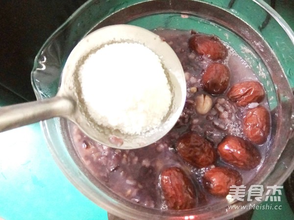 红枣莲子养生粥