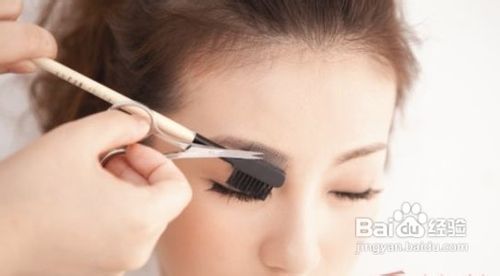 眉毛淡怎么办？DIY修眉技巧大公开