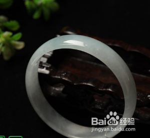 翡翠的鉴别方法?