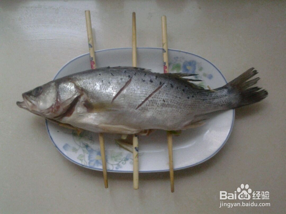 清蒸鲈鱼的做法