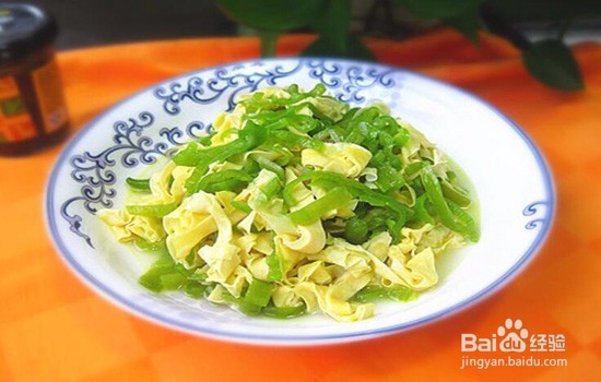 尖椒搭配豆腐皮小炒