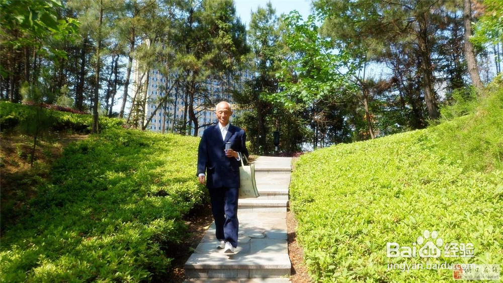 春节给父母亲买什么礼品过年好？