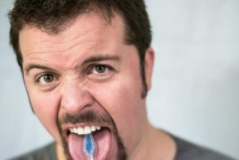 怎么样刷牙才能除口臭？