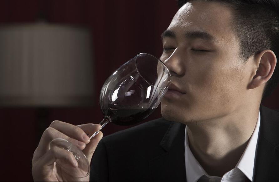 怎样拿红酒杯-百度经验
