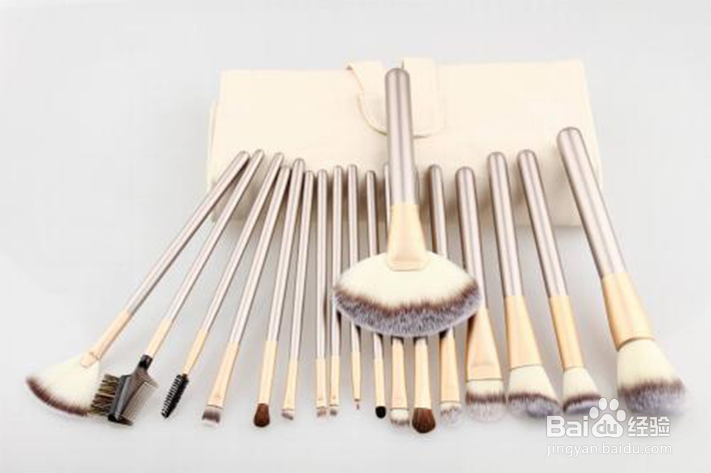 怎样清洗和保养化妆刷?