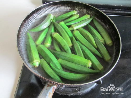 黄秋葵炒培根