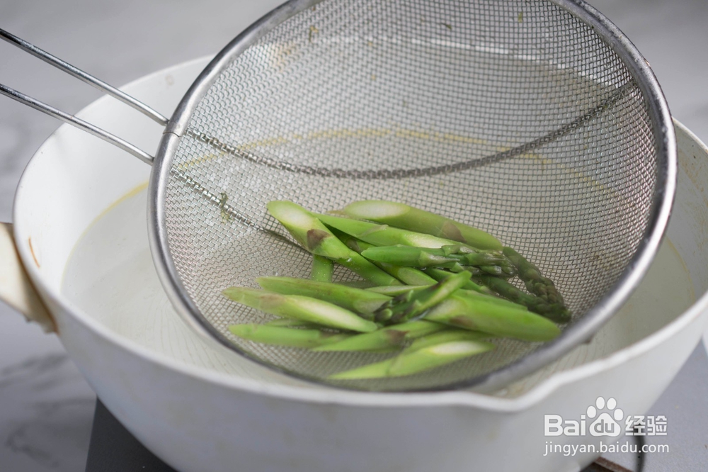 低卡低脂的通心粉金枪鱼沙拉