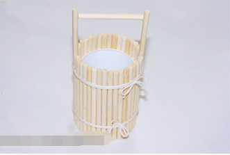 四个爸爸创意小手工——diy小水桶