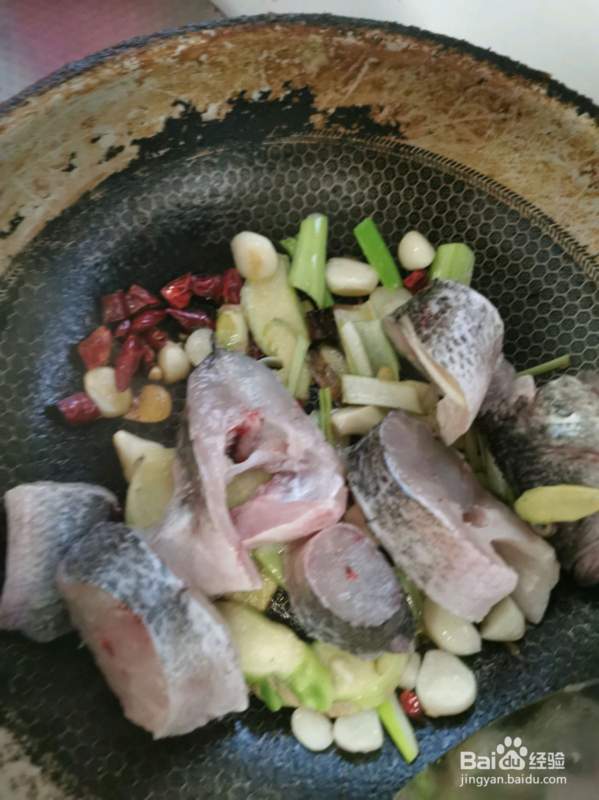 酱香炖鱼的做法