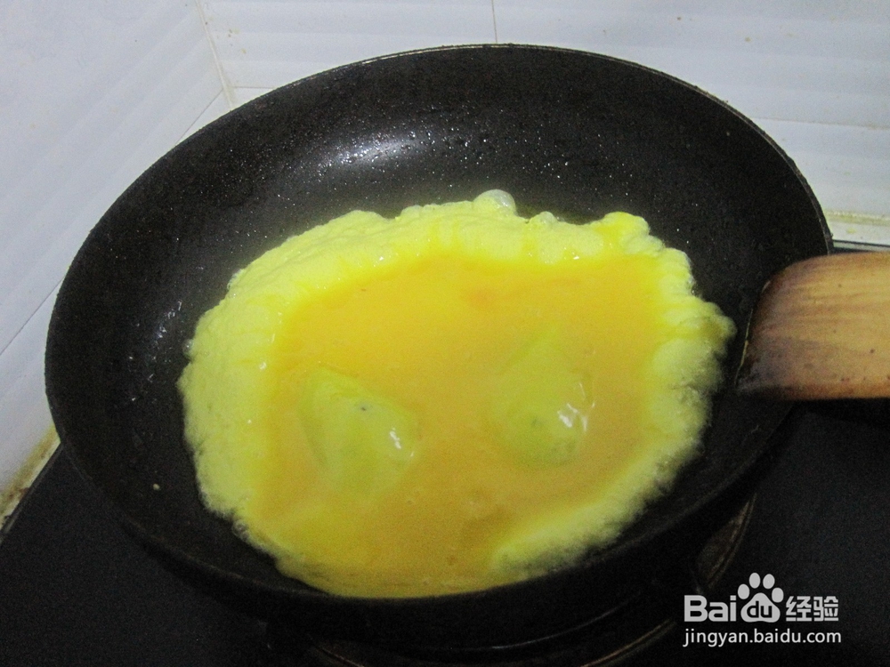 如何做青椒火腿炒鸡蛋