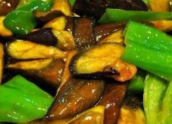长茄子炒尖椒怎么做