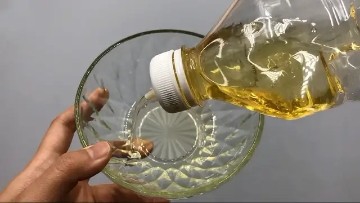 如何分装食用油,快速倒油
