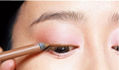 教你清纯眼影怎么画