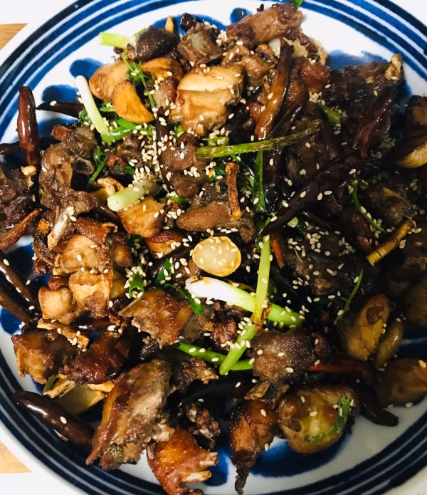油而不腻炒辣子鸡