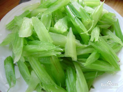 家常菜----西芹炒百合