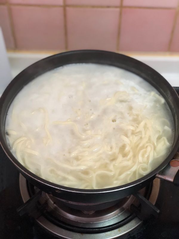 百吃不厌的葱油拌面