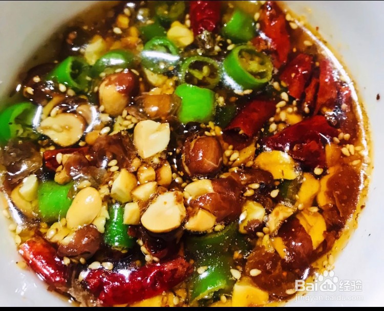 皮蛋拌豆腐的做法