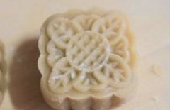 广式白莲蓉月饼