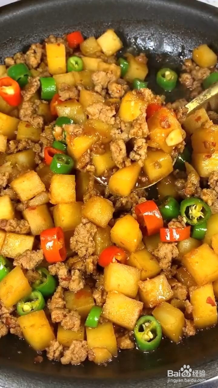 制作方便又简单的家常菜肉末炖土豆怎样做