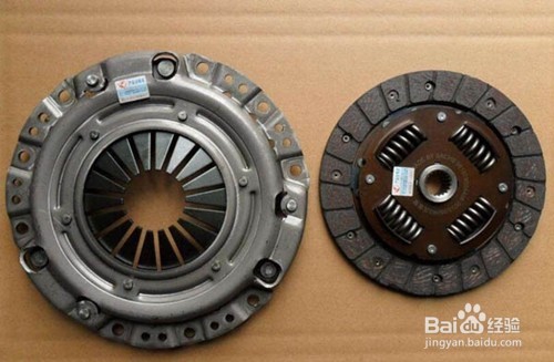 关于汽车离合器的操作方法