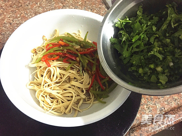 香拌豆腐皮的做法