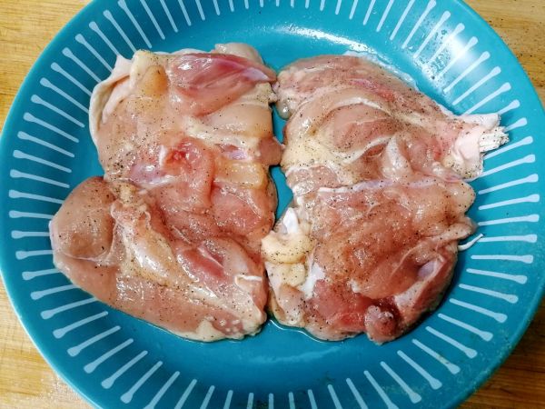 黑椒鸡腿海苔包饭