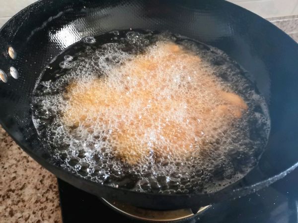 #餐桌上的春日限定#甜软麻花