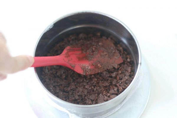 红茶棉花糖脆片慕斯