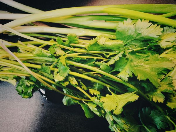 搭配多种蔬菜蘑菇