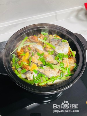 葱香鲳鱼的做法