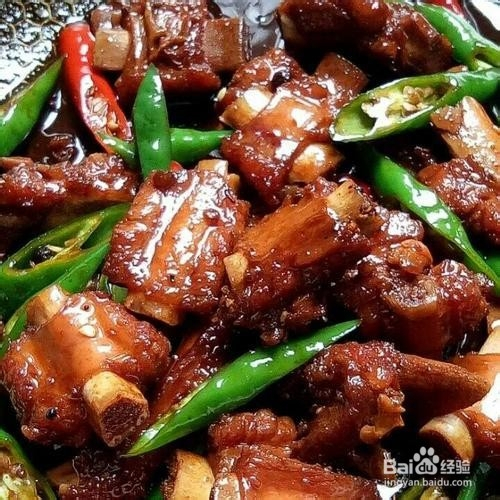 如何做青椒排骨