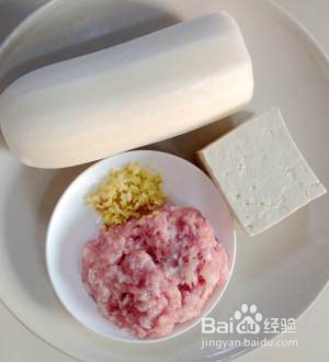 白萝卜豆腐圆子汤家常