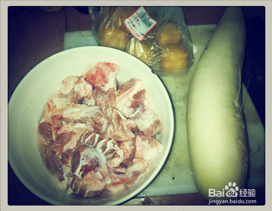 家常小菜一碟：[5]电饭煲怎么做白萝卜排骨汤