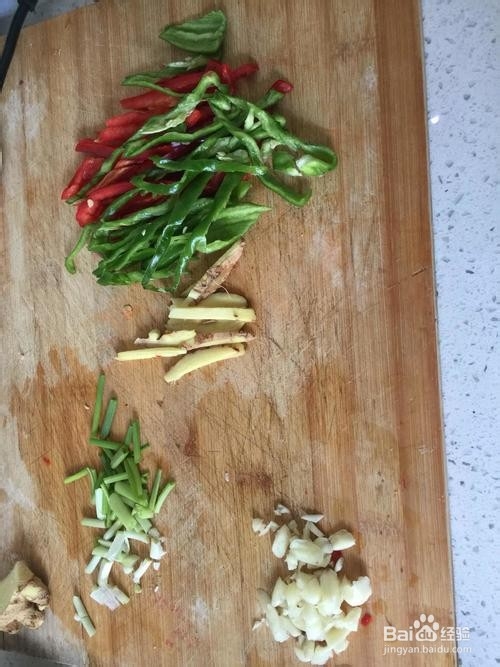 简单好吃的红椒豆腐丝的做法