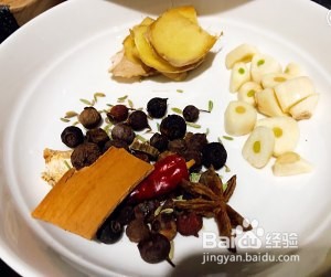 食补佳品啤酒芋头鸡翅根的做法