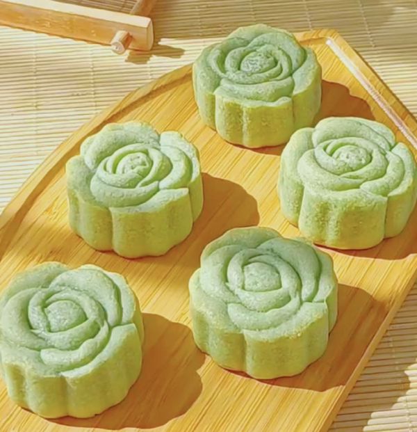 开心果流心月饼