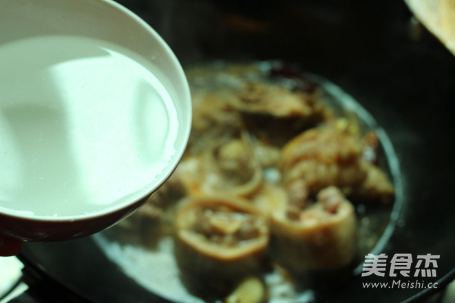 香辣红烧牛尾