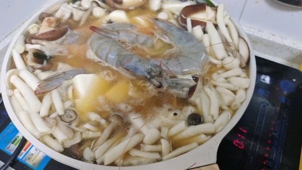 日式鲜虾味增汤