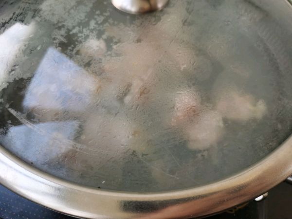 鲍鱼鸡腿刀削面