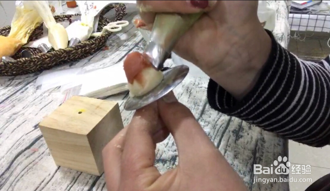 裱花蛋糕的做法