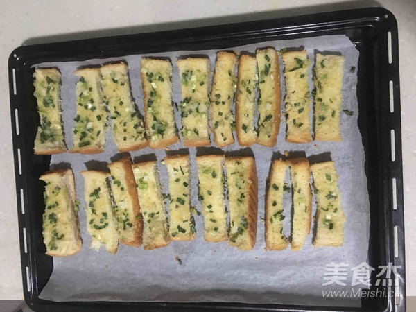 葱香吐司条的做法