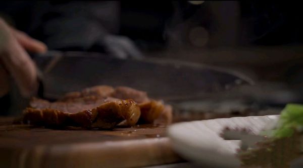 眼肉牛排鲟鱼鱼子酱