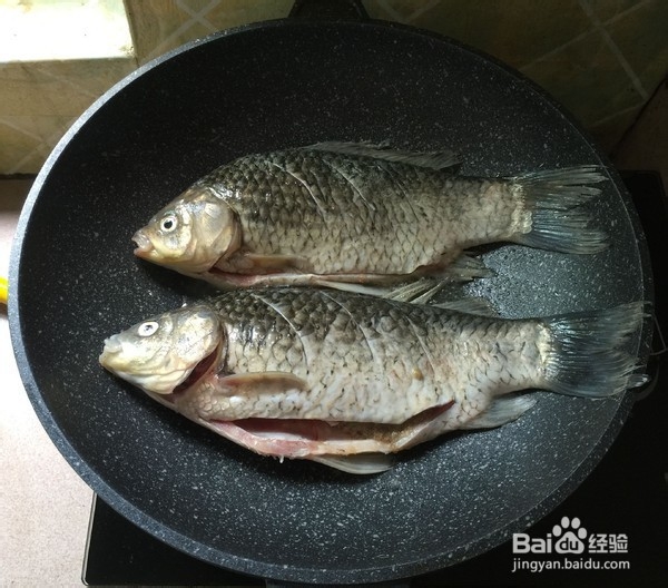 家常烧鲫鱼制作方法
